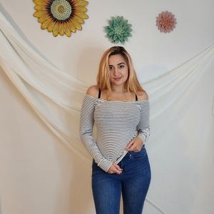 Adorable top from Hollister